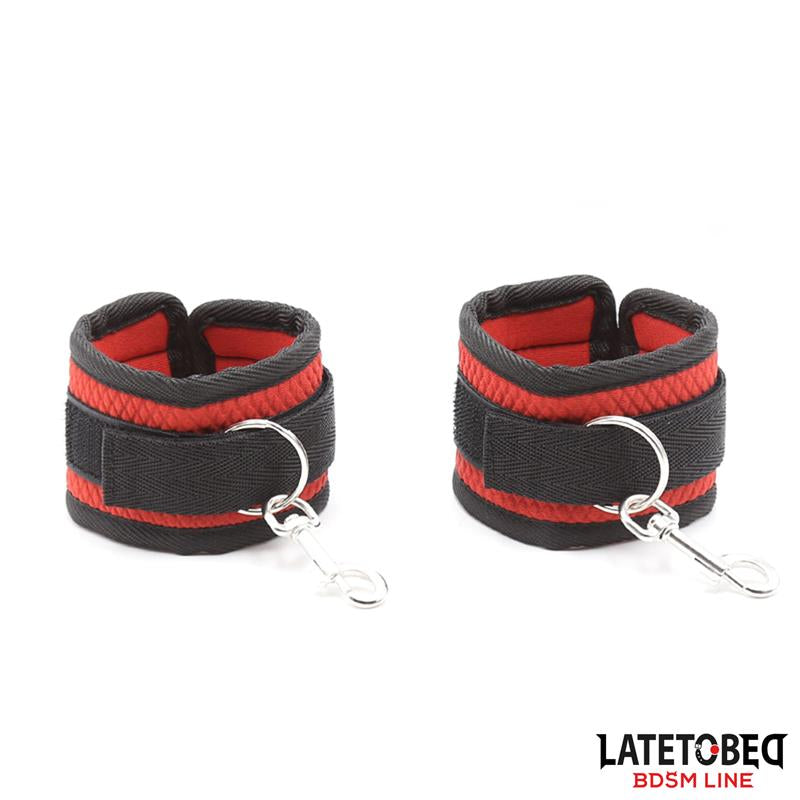 RESTRICCIONES BDSM PARA LA CAMA CON ANTIFAZ ESPOSAS AJUSTABLES Y DESMONTABLES