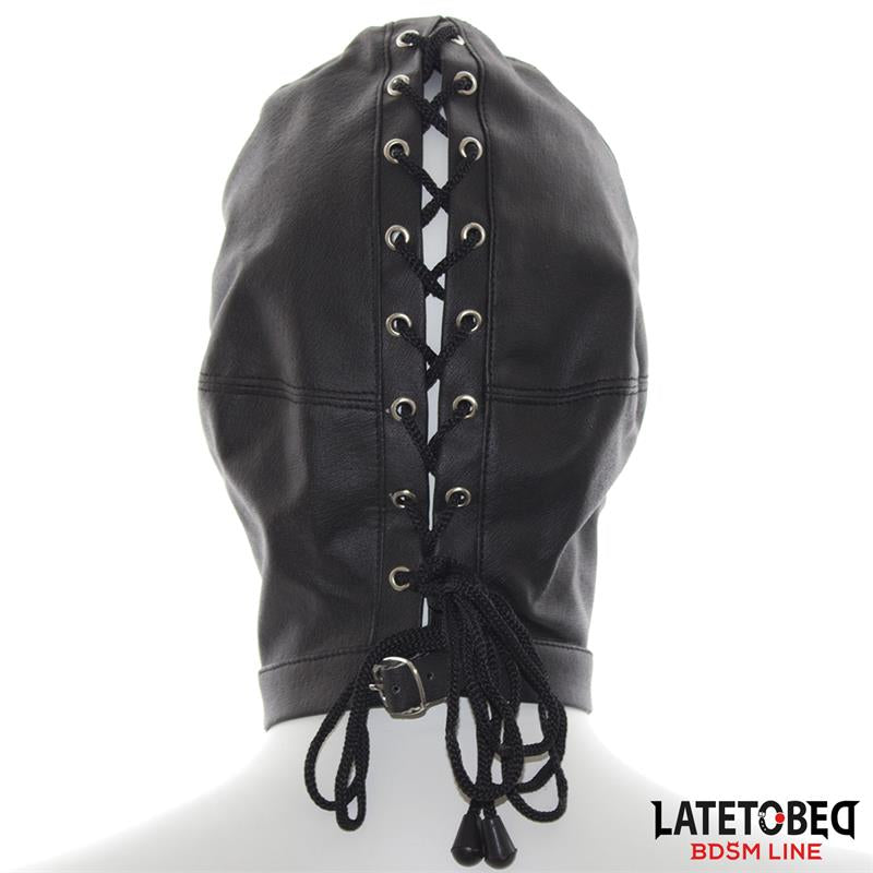 MÁSCARA BDSM DE SUMISIÓN CON CORREAS TRASERAS AJUSTABLE