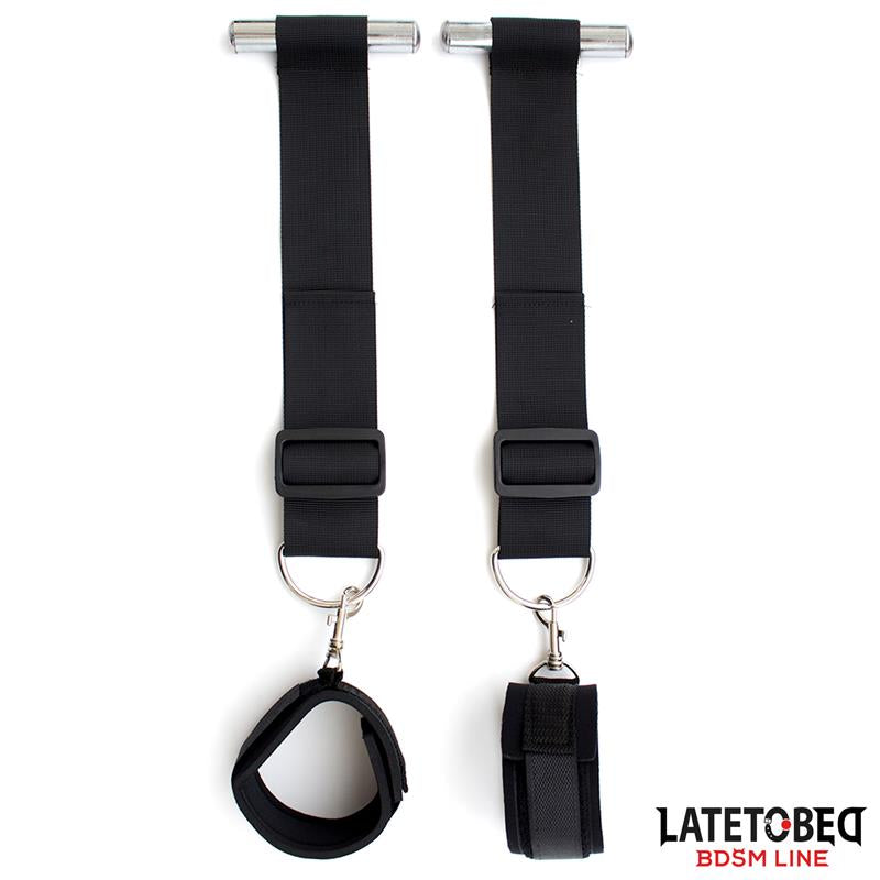 BDSM LINE RESTRICCIONES PARA PUERTA CON ESPOSAS ADJUSTABLES Y DESMONTABLES