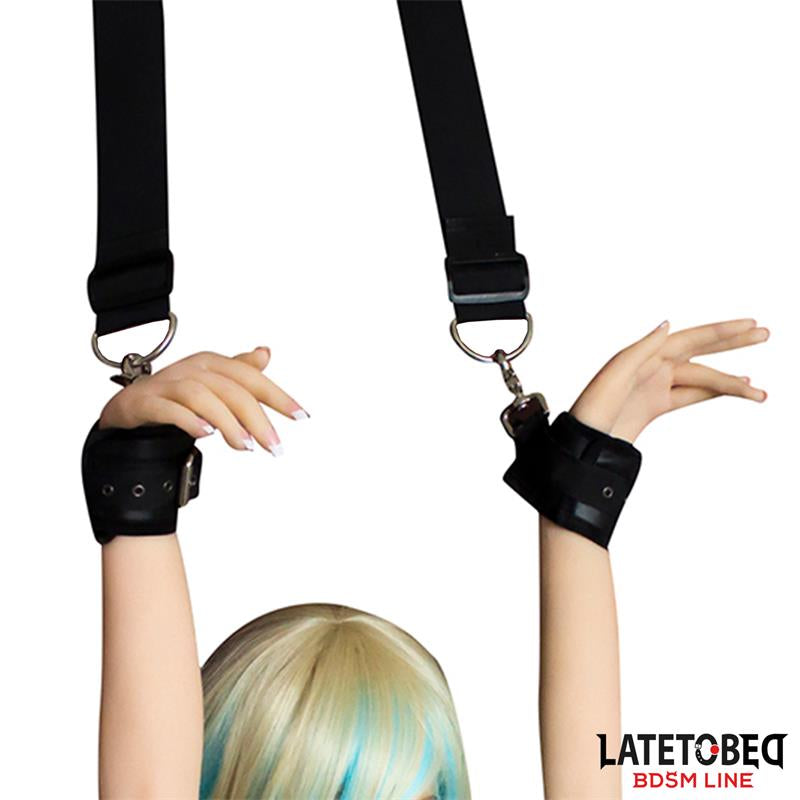 BDSM LINE RESTRICCIONES PARA PUERTA CON ESPOSAS ADJUSTABLES Y DESMONTABLES