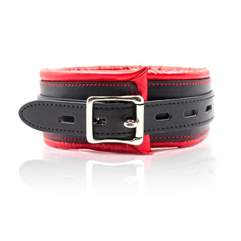 COLLAR CON CORREA DE METAL BDSM E INTERIOR ACOLCHADO NEGRO/ROJO